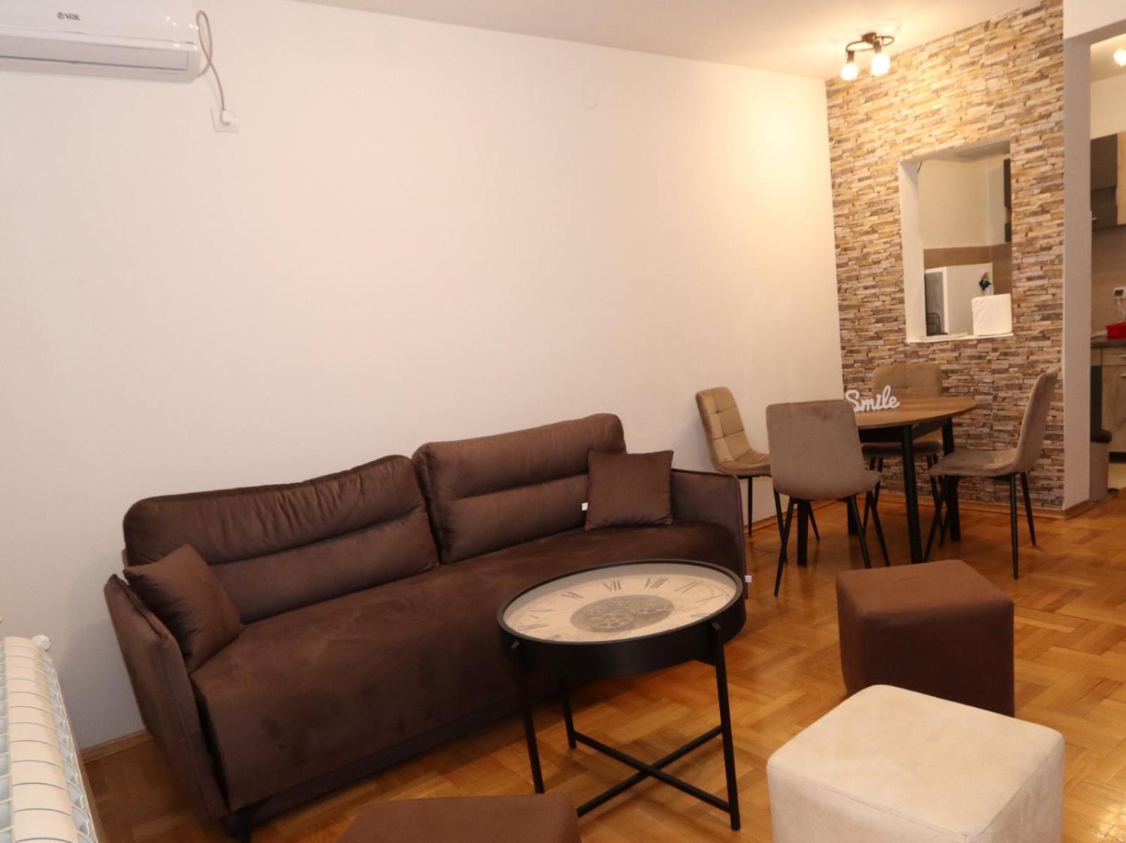 Lux Apartment Rose 2 60M2 Kragujevac Exteriör bild